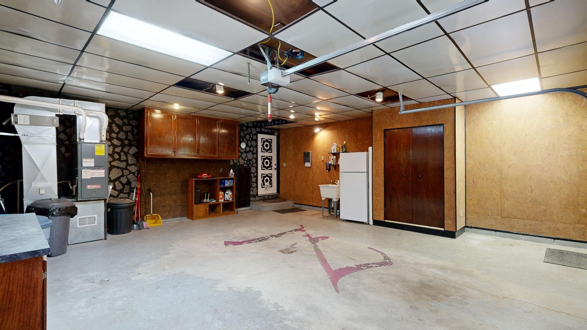 5724 Townline Road Birch Run, MI 48415 - Photo 39 of 93 Finished Att. Garage