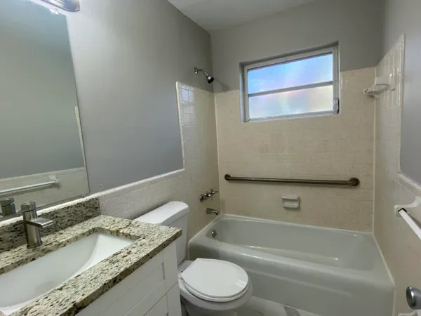 $3,800 | 175 Southeast 27th Place, Boynton Beach, FL 33435