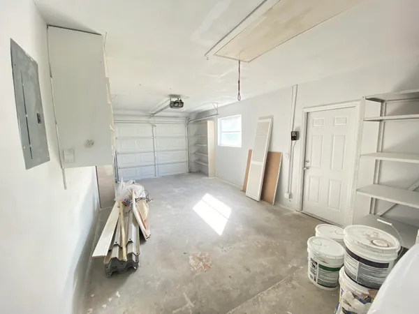 $3,800 | 175 Southeast 27th Place, Boynton Beach, FL 33435