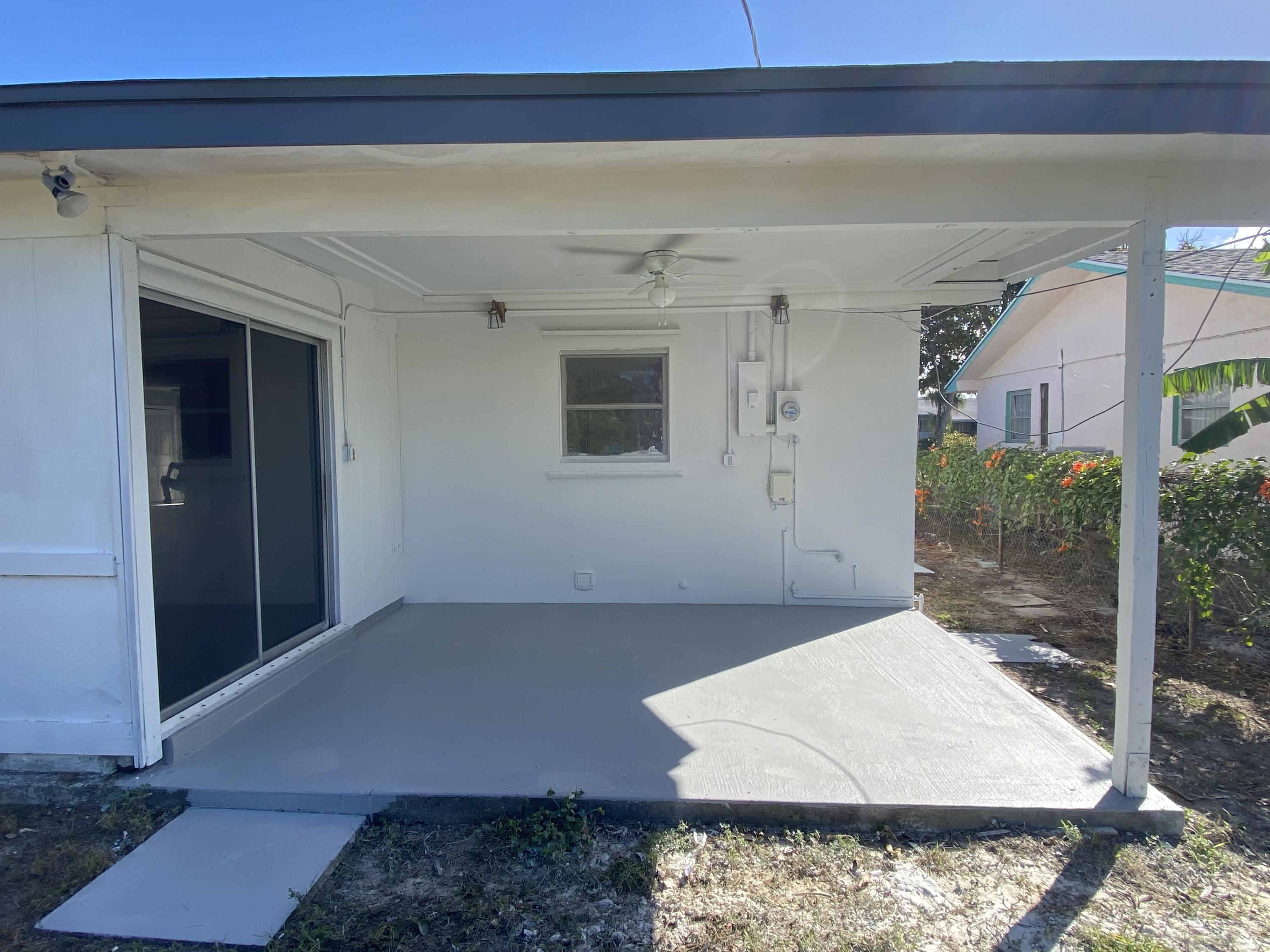 175 Southeast 27th Place Boynton Beach, FL 33435 - Photo 17 of 18 COVERED PATIO