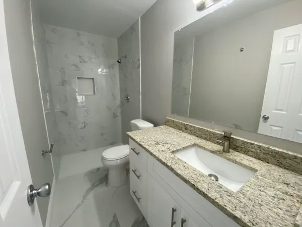 $3,800 | 175 Southeast 27th Place, Boynton Beach, FL 33435