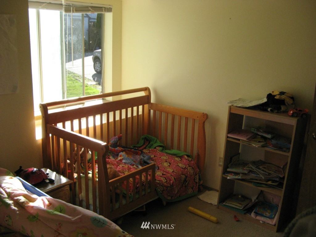 7413 Upper Ridge Road Everett, WA 98203 - Photo 4 of 8
