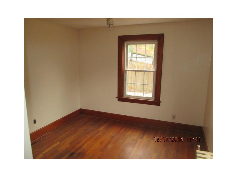 195 Scott Road Cumberland, RI 02864 - Photo 5 of 10 Bedroom.