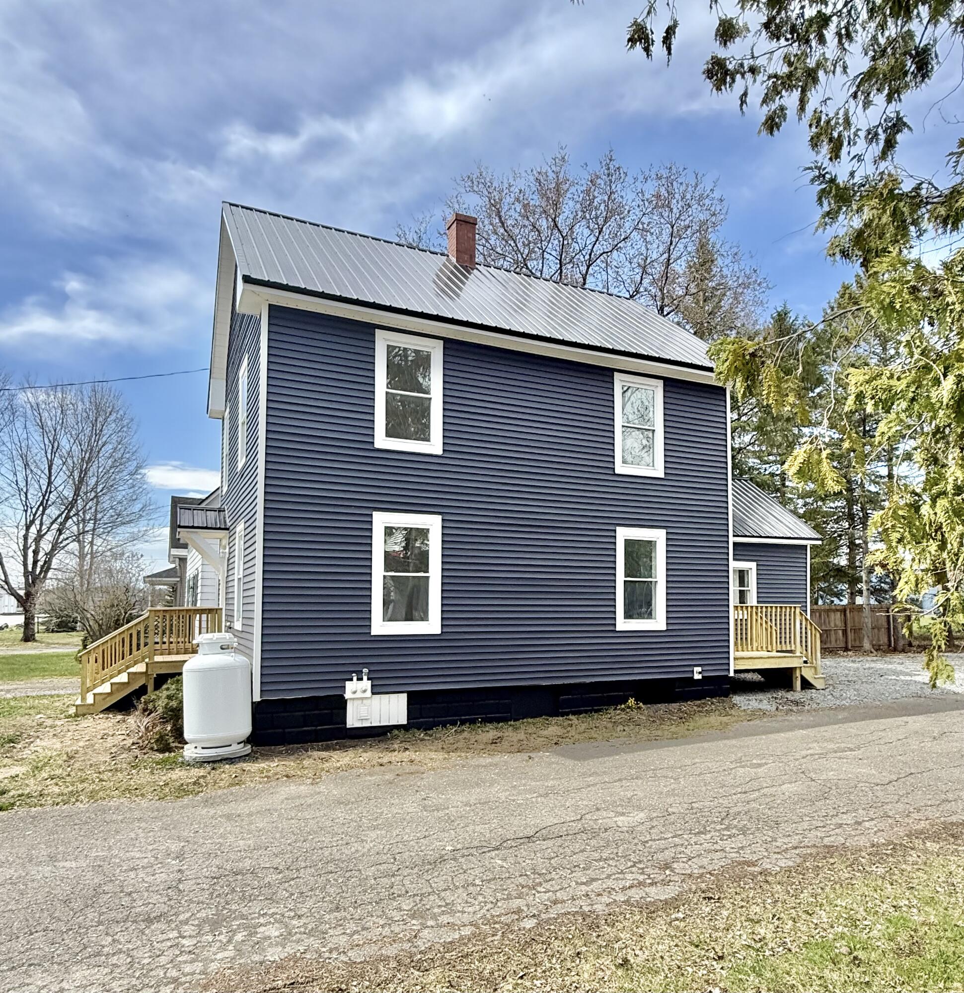 33 Dyer Street Presque Isle, ME 04769 - Photo 4 of 52 IMG_4466