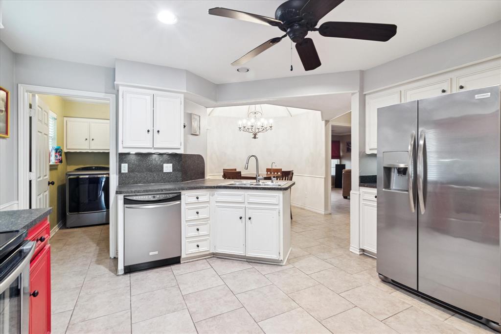 4005 Kerr Circle Farmers Branch, TX 75244 - Photo 5 of 25