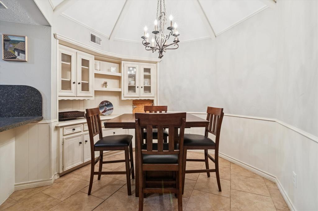 4005 Kerr Circle Farmers Branch, TX 75244 - Photo 8 of 25