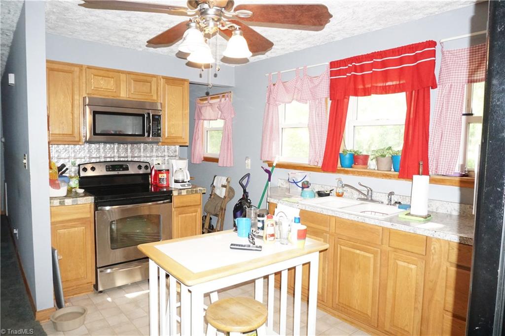 4052 Wyo Road Yadkinville, NC 27055 - Photo 11 of 22 Gallery Image 11