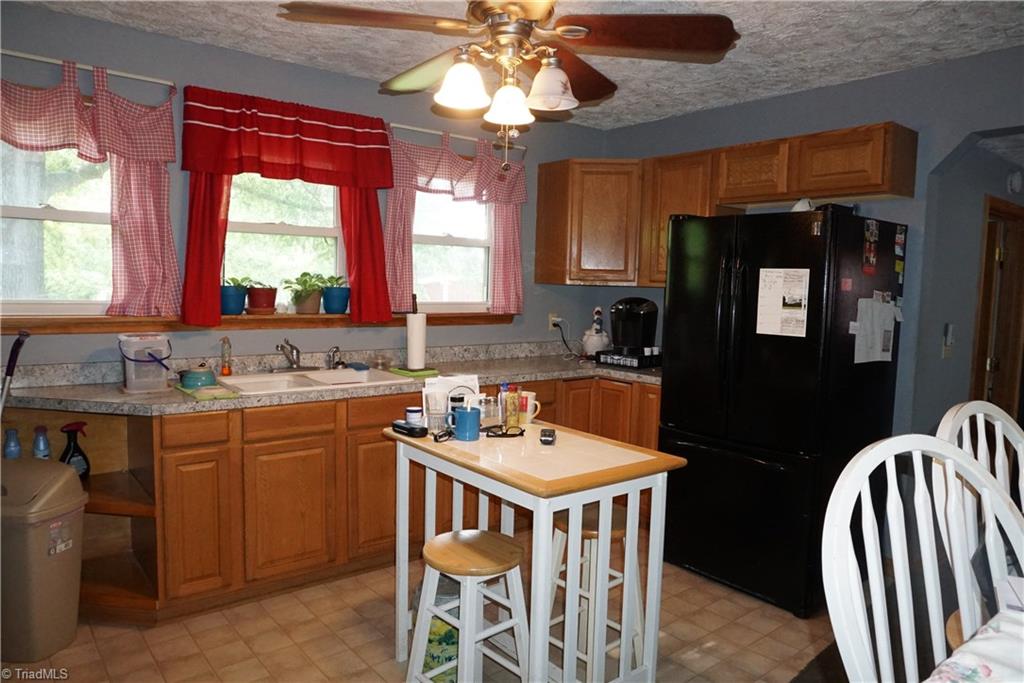 4052 Wyo Road Yadkinville, NC 27055 - Photo 9 of 22 Gallery Image 9
