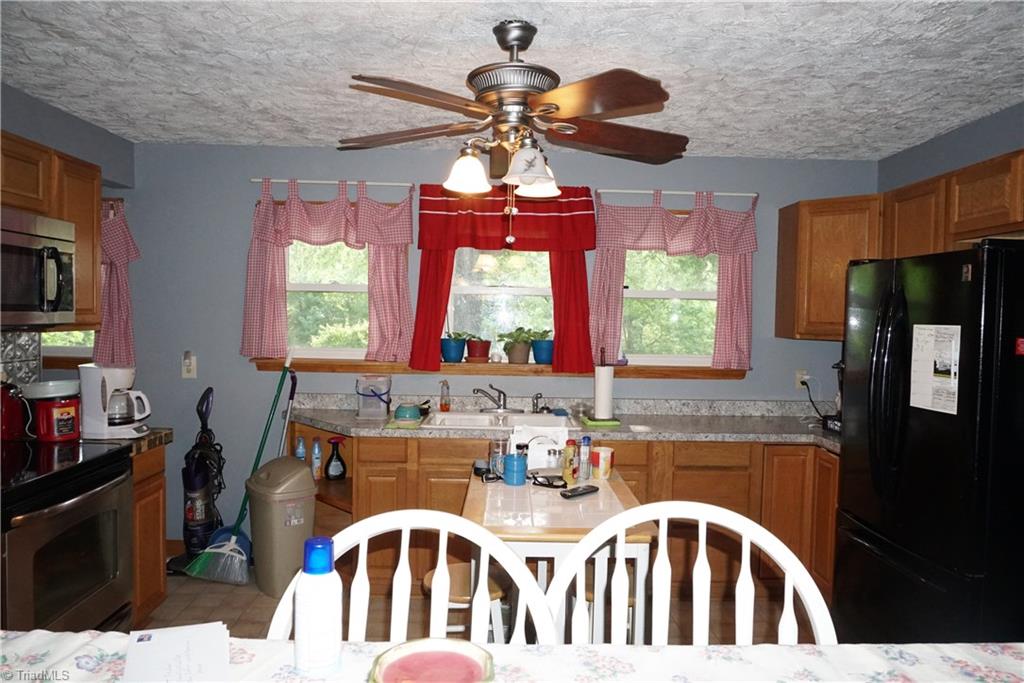4052 Wyo Road Yadkinville, NC 27055 - Photo 10 of 22 Gallery Image 10