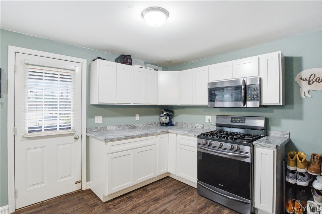 1717 Orchard Park Road West Seneca, NY 14224 - Photo 7 of 30