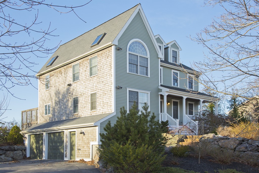 23 Spring Valley Road Hull, MA 02045 - Photo 1 of 12