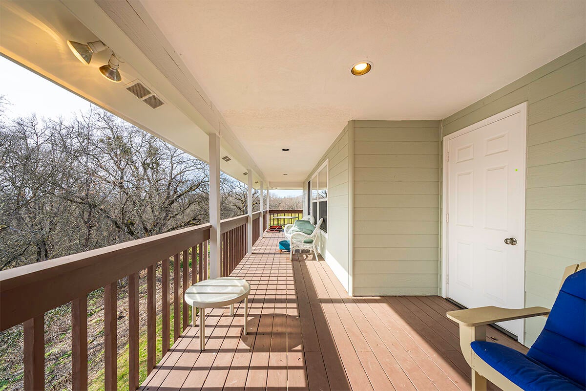 1345 Nick Young Road Eagle Point, OR 97524 - Photo 33 of 38 DSC00580