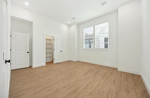 $425,000 | 2121 Hoskins Drive, Unit C, Houston, TX 77080
