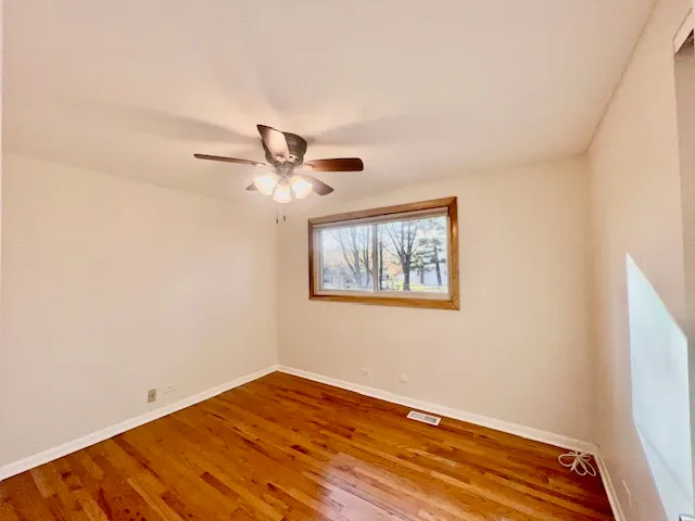 $3,100 | 2112 North Kennicott Drive, Arlington Heights, IL 60004