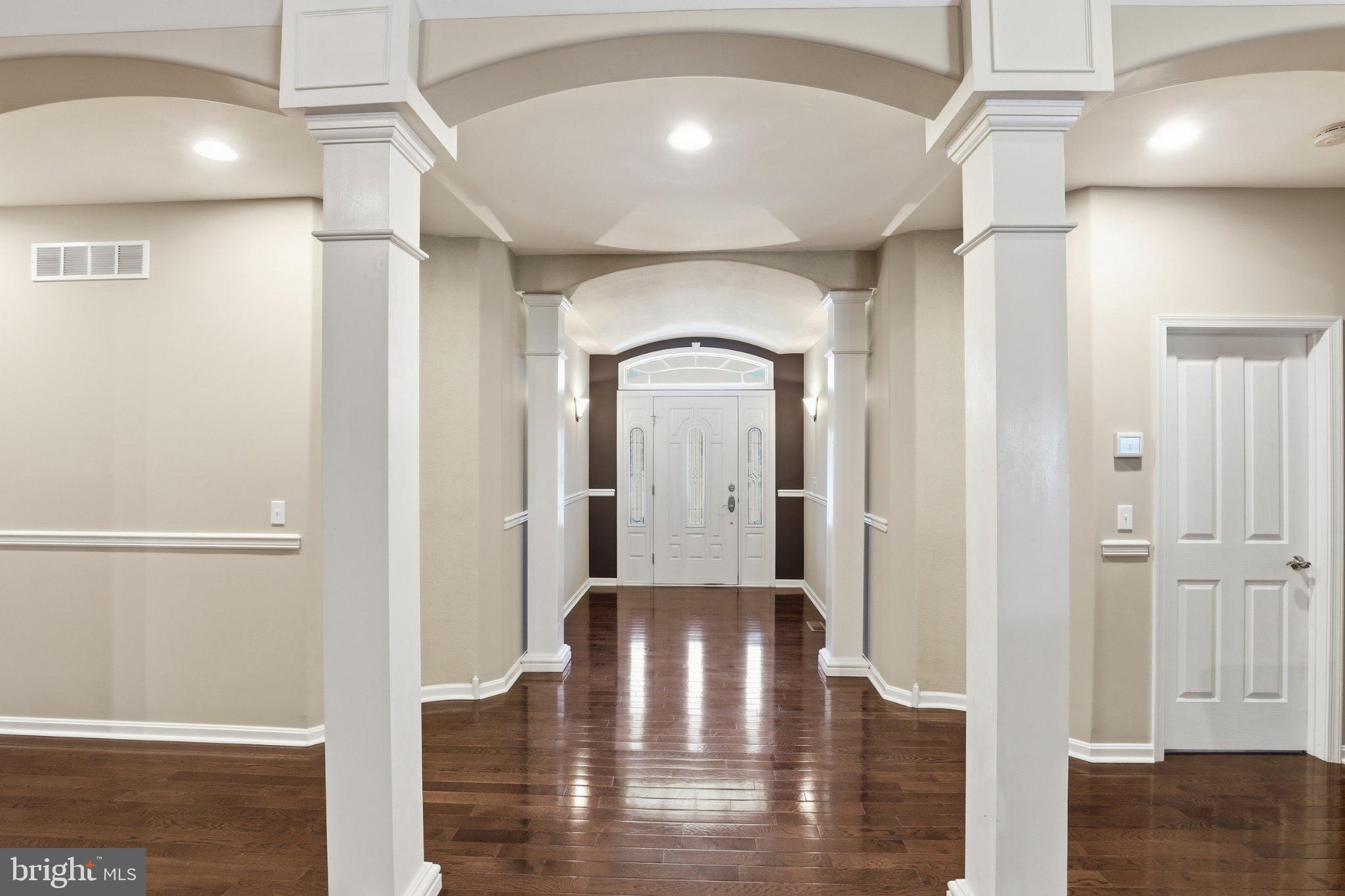 16932 Fitzgeralds Road Lincoln, DE 19960 - Photo 27 of 103 Elegant entryway with polished floors.