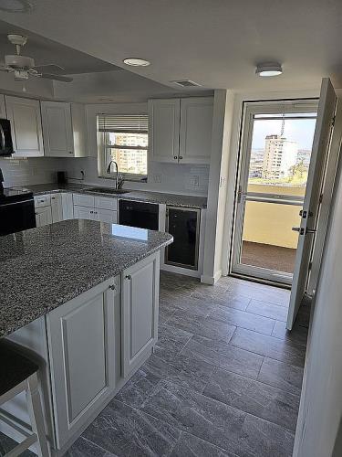 4725 Cove Circle, Unit 1002 St. Petersburg, FL 33708 - Photo 42 of 64