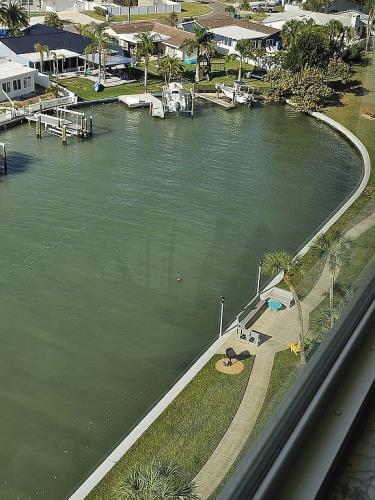 4725 Cove Circle, Unit 1002 St. Petersburg, FL 33708 - Photo 55 of 64
