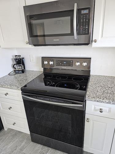 4725 Cove Circle, Unit 1002 St. Petersburg, FL 33708 - Photo 64 of 64