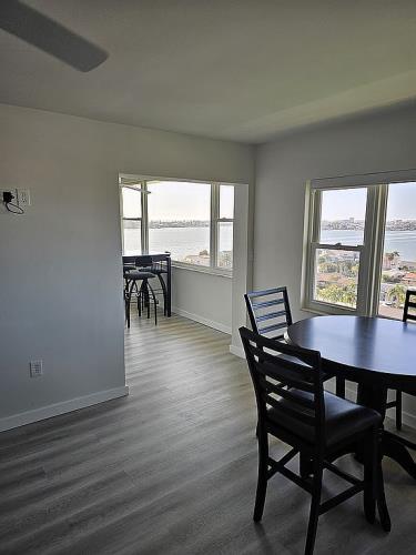 4725 Cove Circle, Unit 1002 St. Petersburg, FL 33708 - Photo 8 of 64