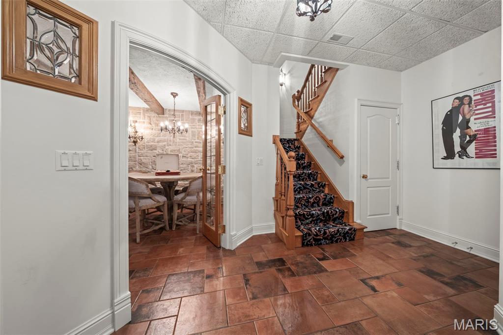 760 Kent Road Ladue, MO 63124 - Photo 41 of 61