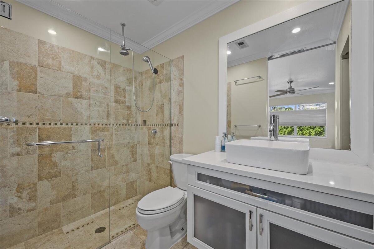 102 Doe Trail Jupiter, FL 33458 - Photo 13 of 21 Primary Bathroom