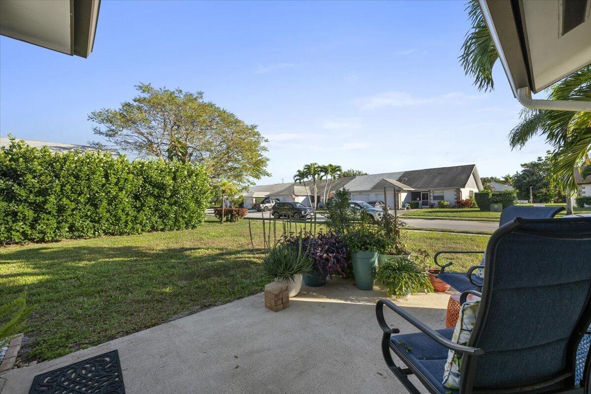 102 Doe Trail Jupiter, FL 33458 - Photo 18 of 21 Outdoor Patio