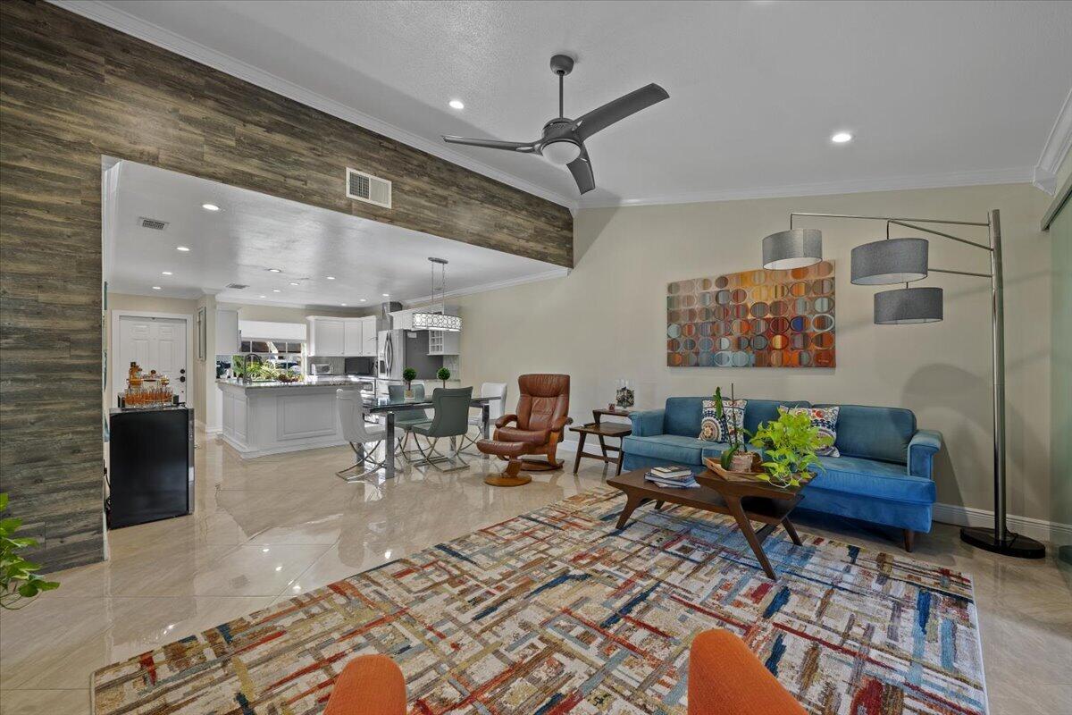 102 Doe Trail Jupiter, FL 33458 - Photo 6 of 21 Living Room 3