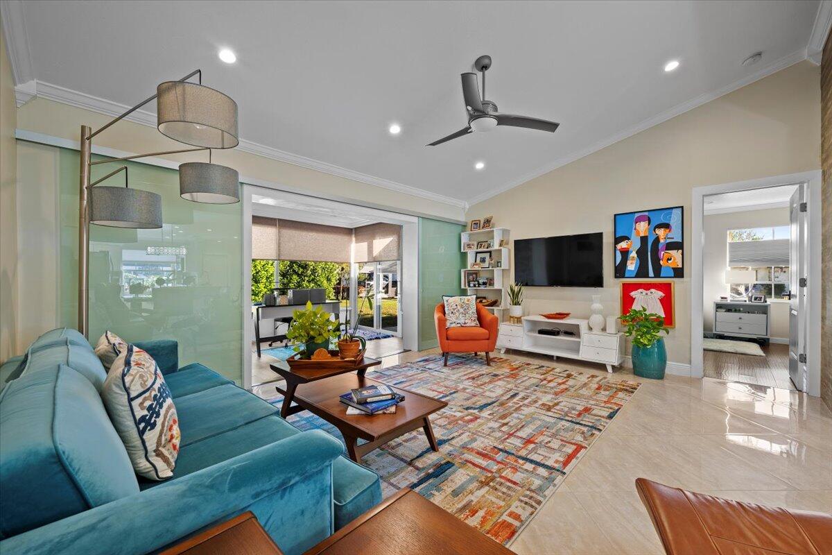 102 Doe Trail Jupiter, FL 33458 - Photo 8 of 21 Living Room