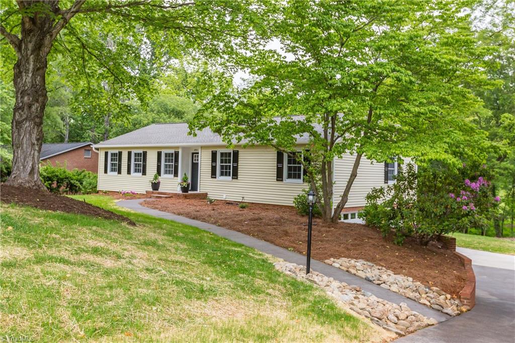 6912 Bridgewood Road Clemmons, NC 27012 - Photo 2 of 30 Gallery Image 2