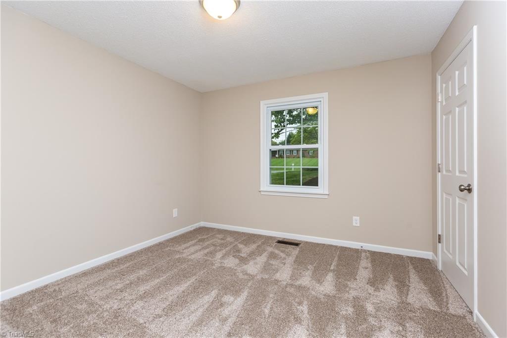 6912 Bridgewood Road Clemmons, NC 27012 - Photo 13 of 30 Gallery Image 13
