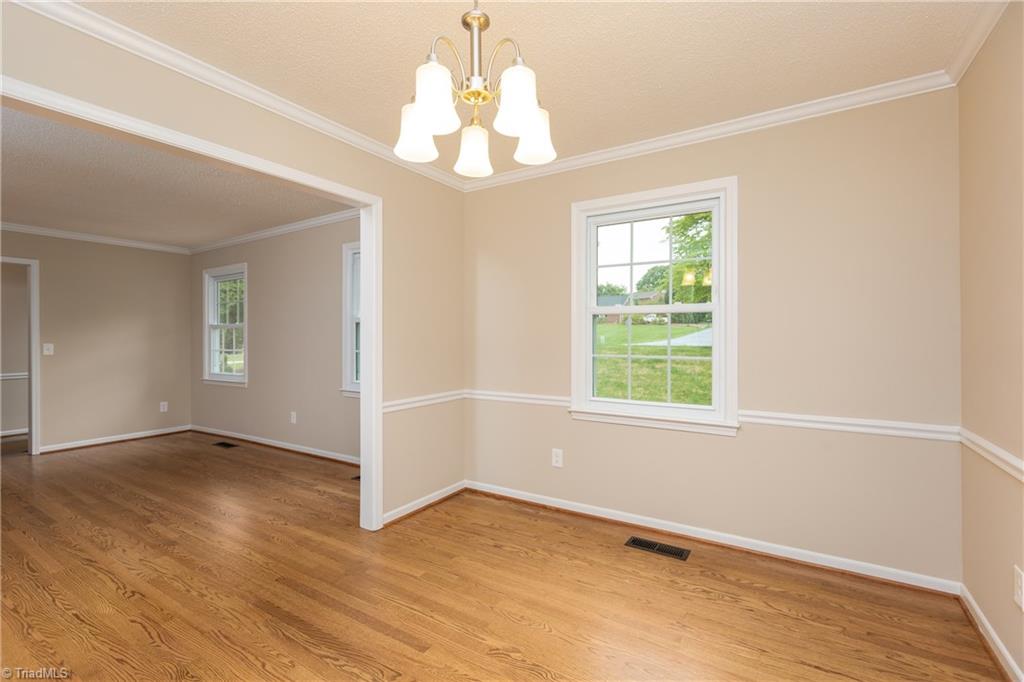 6912 Bridgewood Road Clemmons, NC 27012 - Photo 5 of 30 Gallery Image 5