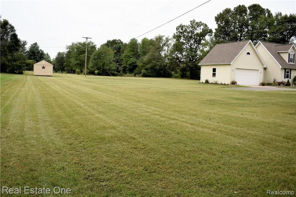 19200 Clark Road Belleville, MI 48111 - Photo 5 of 34