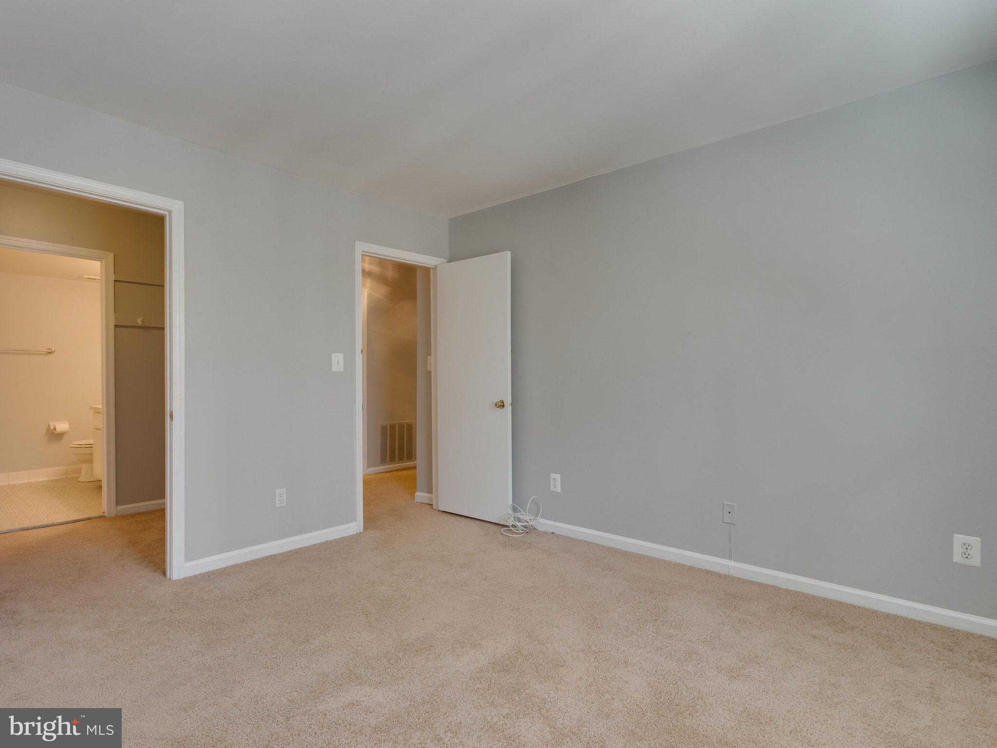 5900 Kingsford Road, Unit H Springfield, VA 22152 - Photo 23 of 30 Bath (Master)