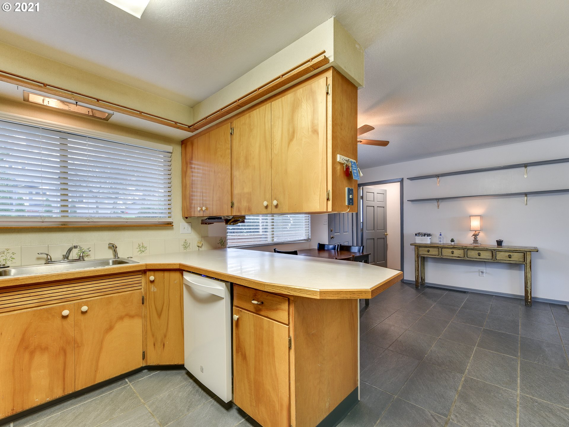 3511 Columbia Heights Road Longview, WA 98632 - Photo 13 of 32 Gallery Image 13