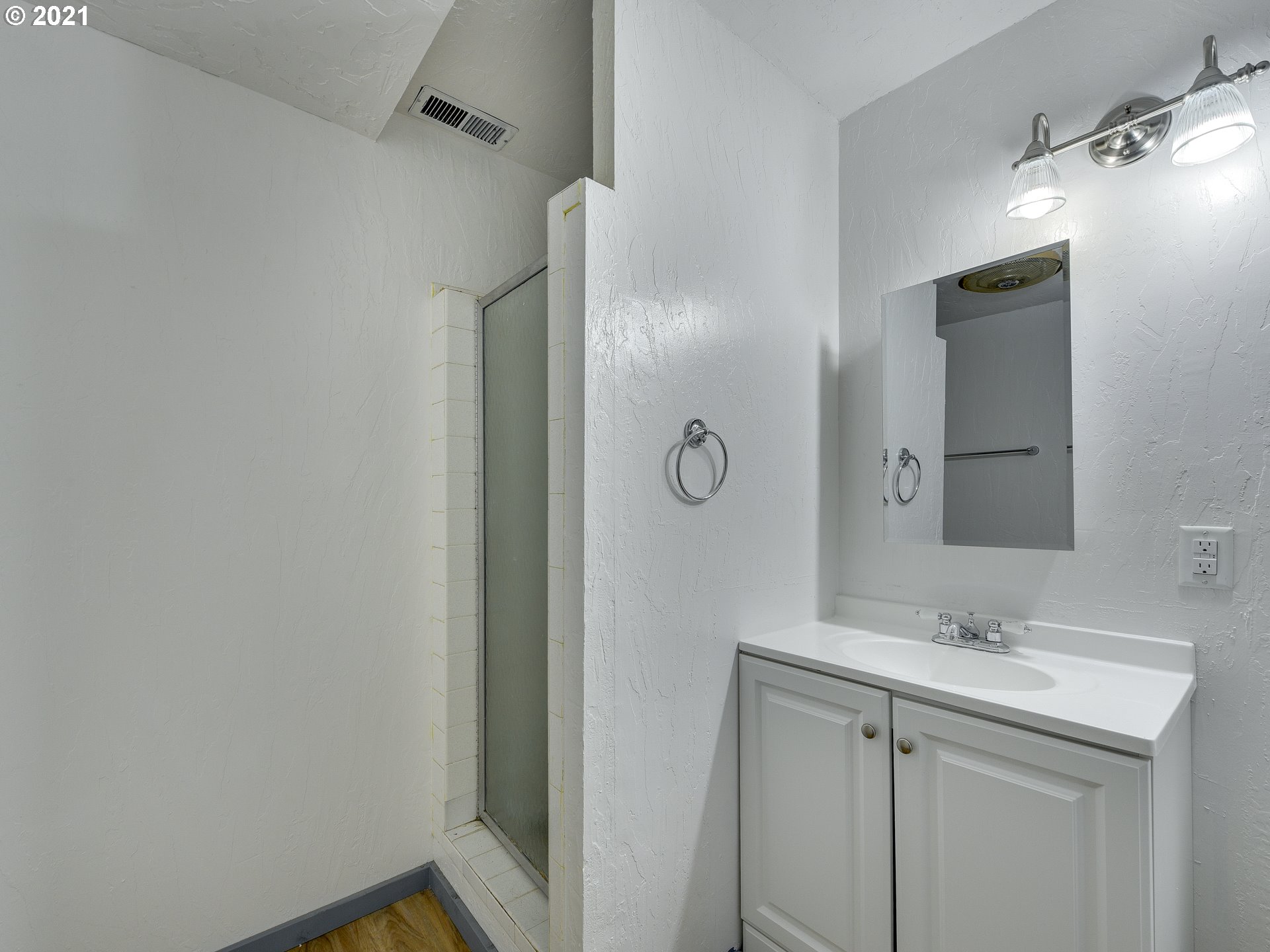 3511 Columbia Heights Road Longview, WA 98632 - Photo 27 of 32 Gallery Image 27