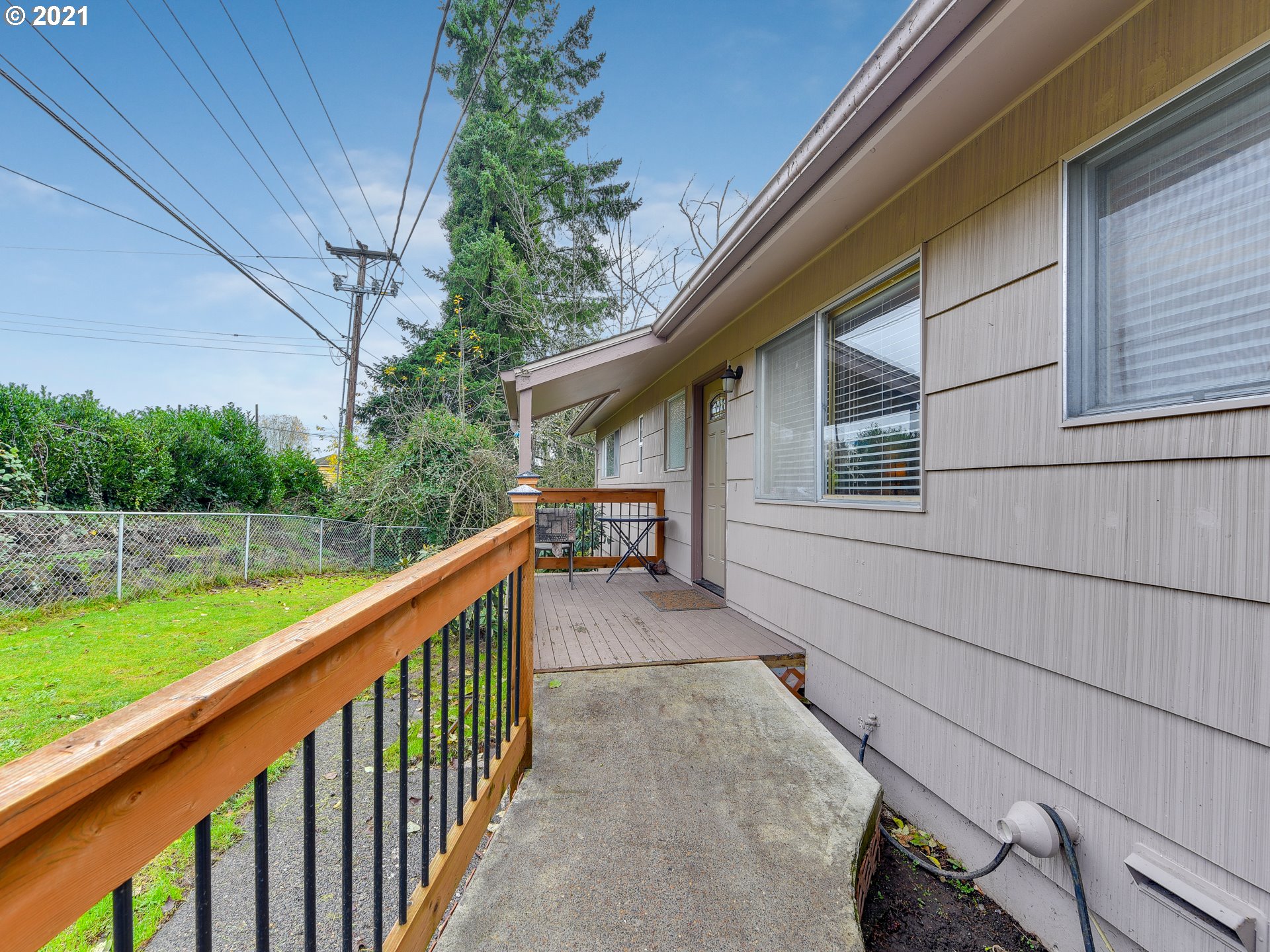 3511 Columbia Heights Road Longview, WA 98632 - Photo 4 of 32 Gallery Image 4