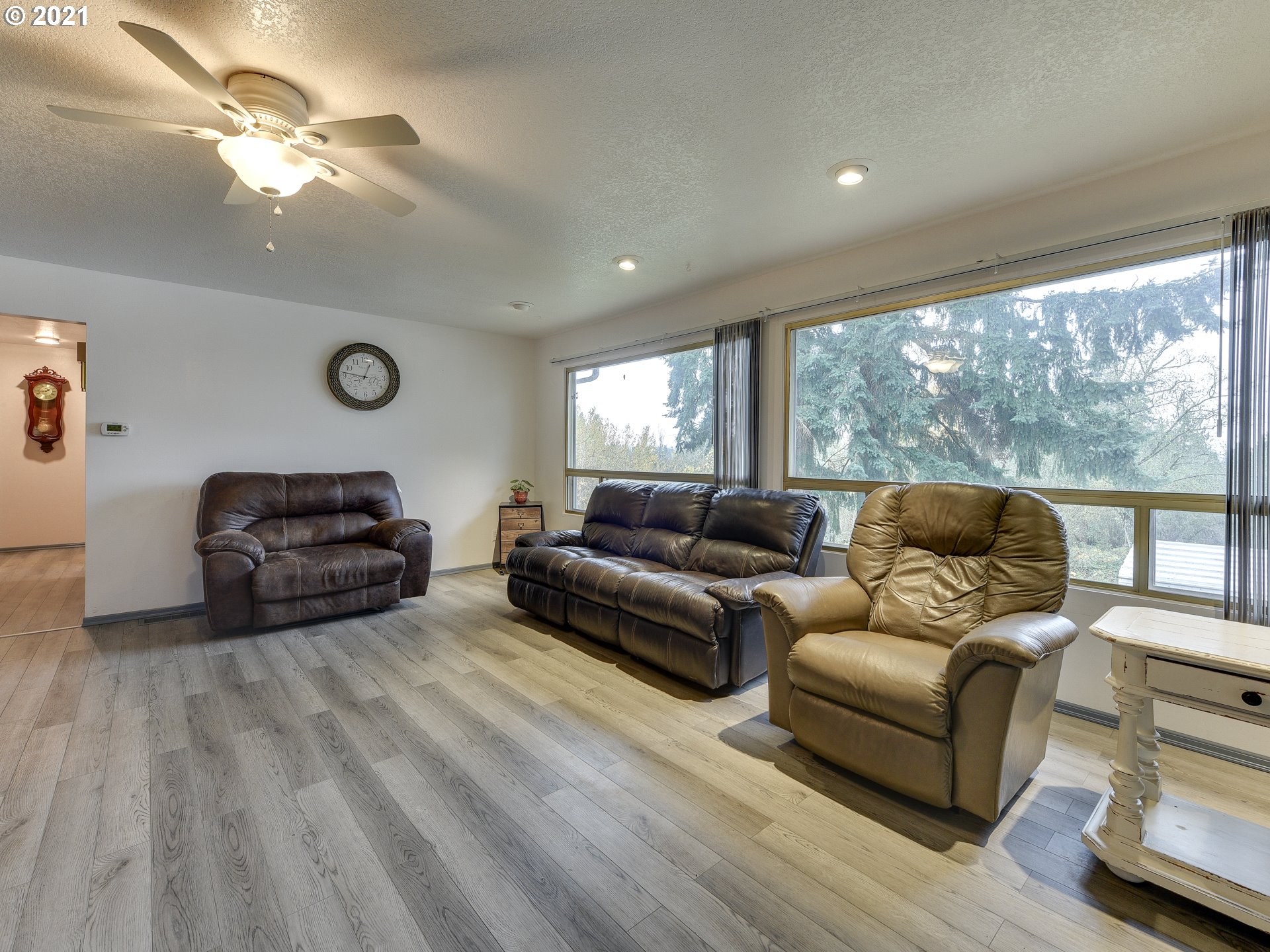 3511 Columbia Heights Road Longview, WA 98632 - Photo 6 of 32 Gallery Image 6