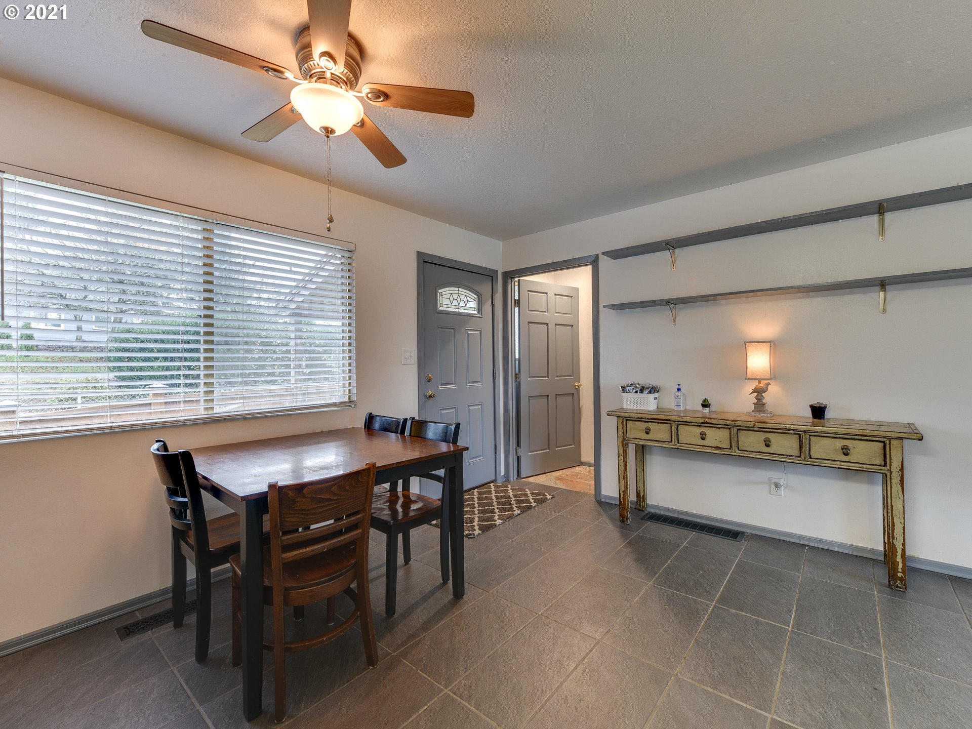 3511 Columbia Heights Road Longview, WA 98632 - Photo 8 of 32 Gallery Image 8