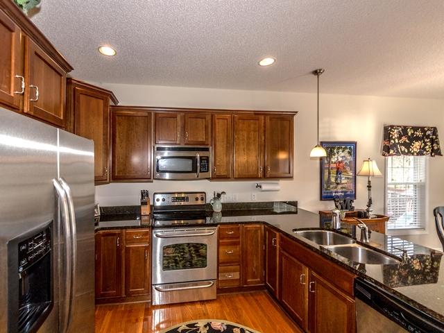 1310 Burning Tree Road Pinehurst, NC 28374 - Photo 6 of 27 Kitchen