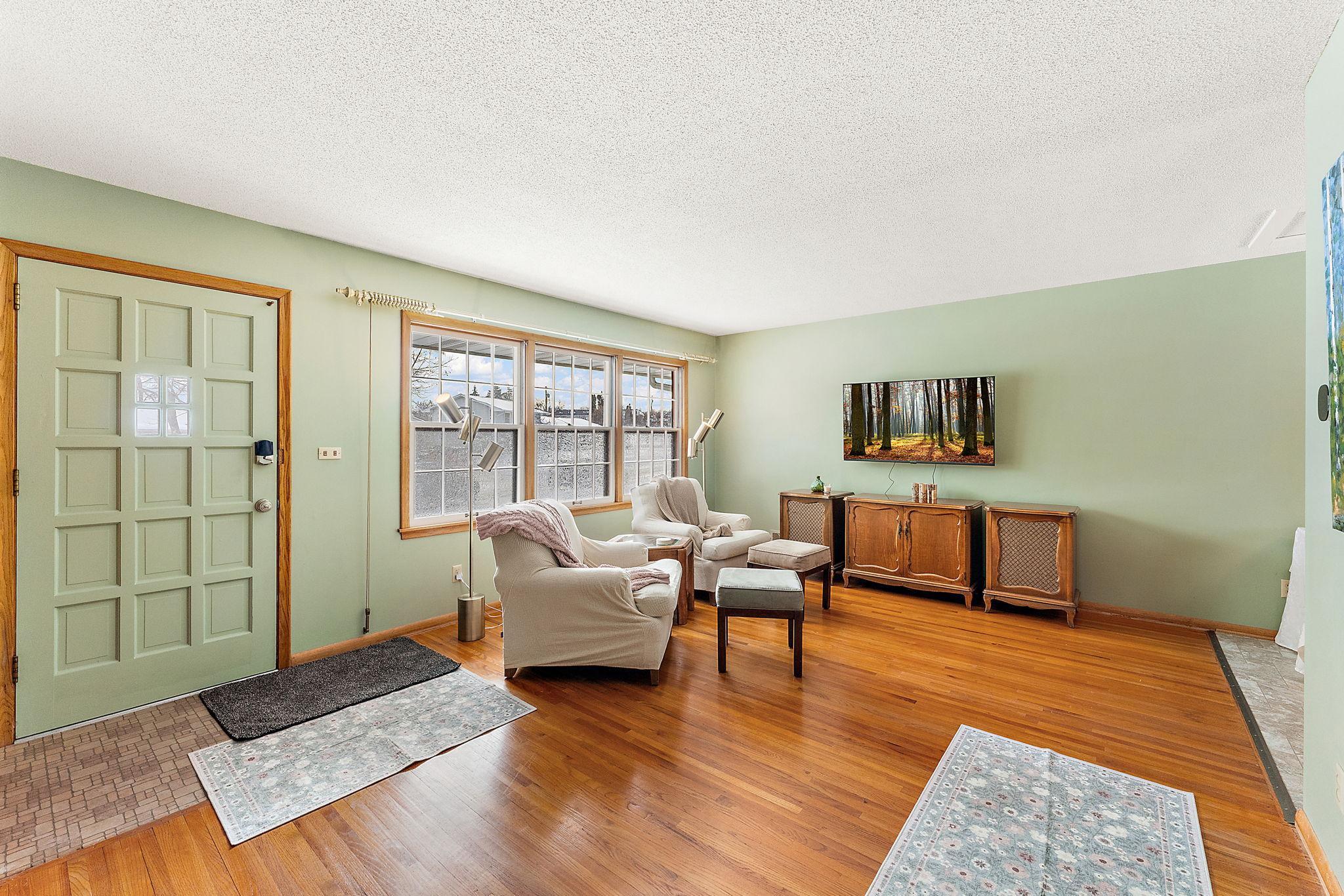 7447 Cloman Way East Inver Grove Heights, MN 55076 - Photo 6 of 50