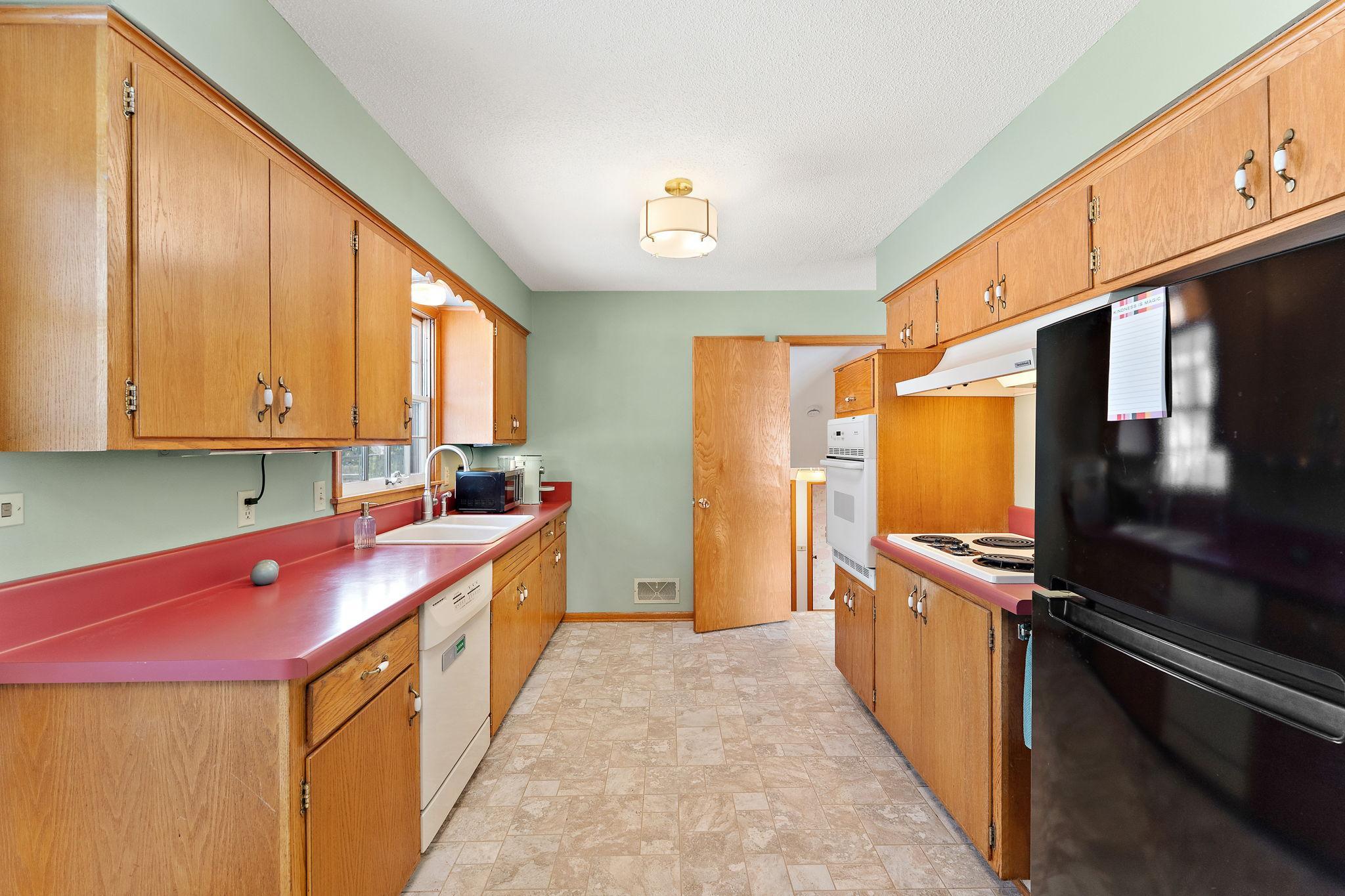 7447 Cloman Way East Inver Grove Heights, MN 55076 - Photo 10 of 50