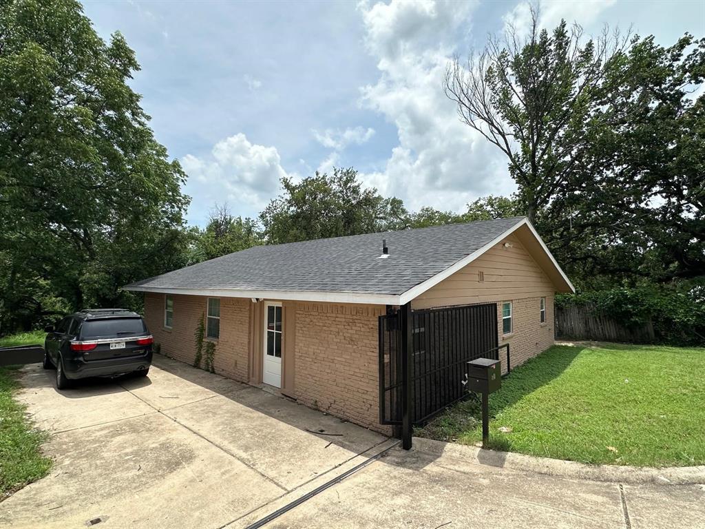 400 East Shady Grove Road Irving, TX 75060 - Photo 2 of 19