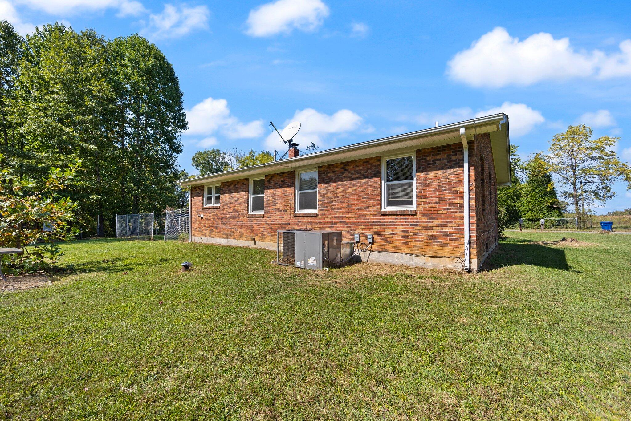 2015 Ellison Pulaski Road Eubank, KY 42567 - Photo 9 of 48 38-web-or-mls-NJ9A7366
