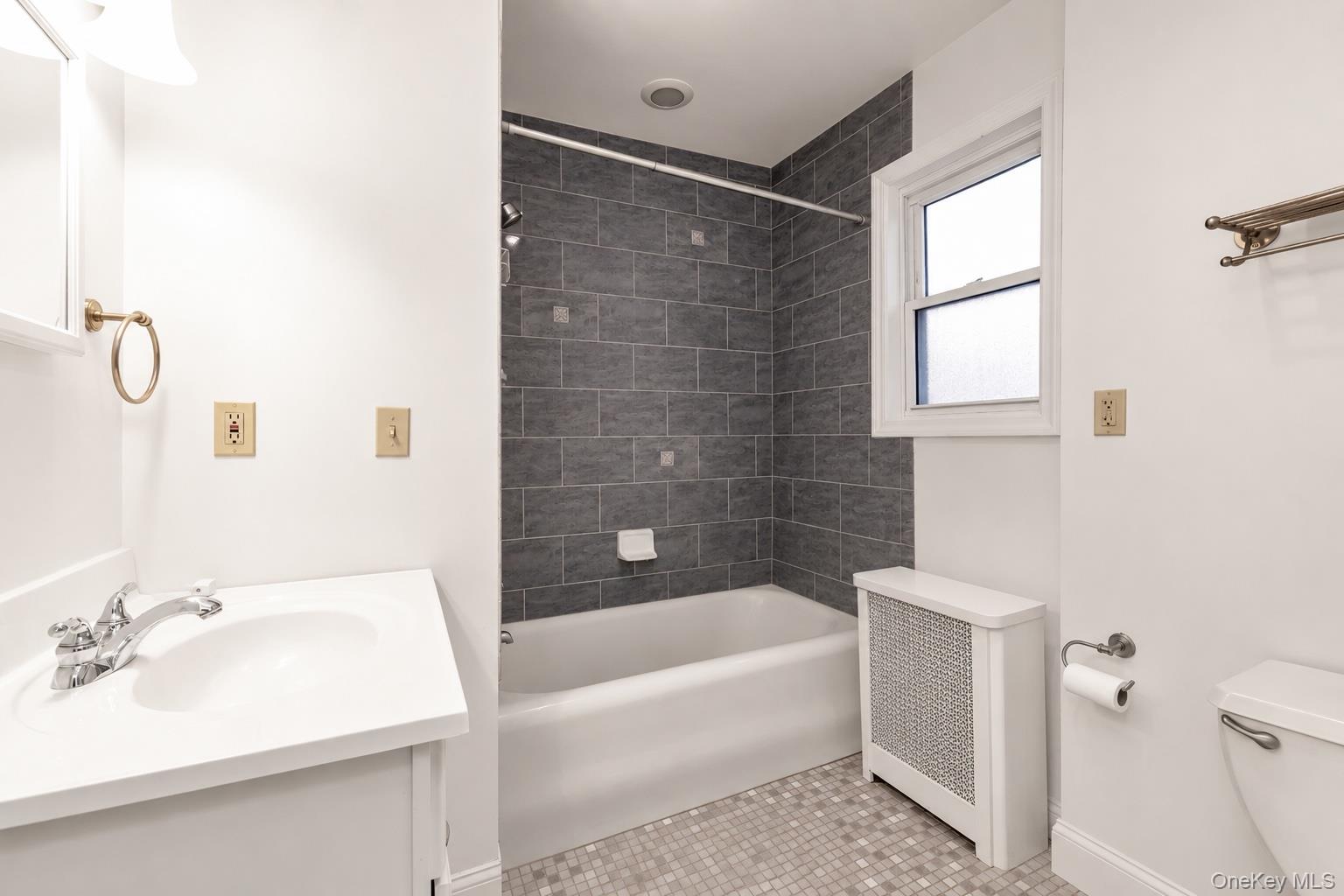 50 Elgin Road Valley Stream, NY 11581 - Photo 9 of 13