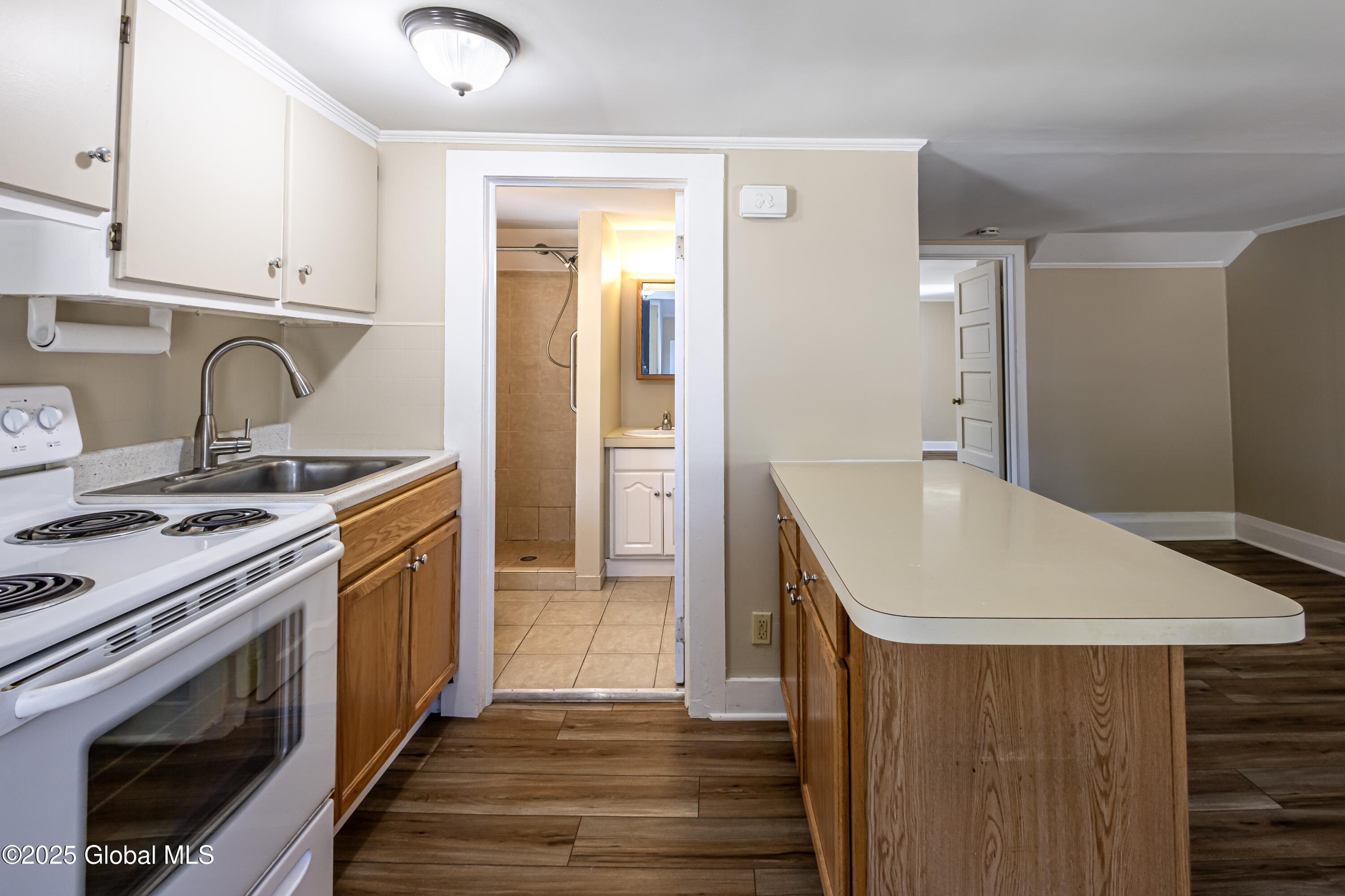 182 Kingsley Road, Unit 2B Ballston, NY 12027 - Photo 4 of 14 0D2A2658-HDR