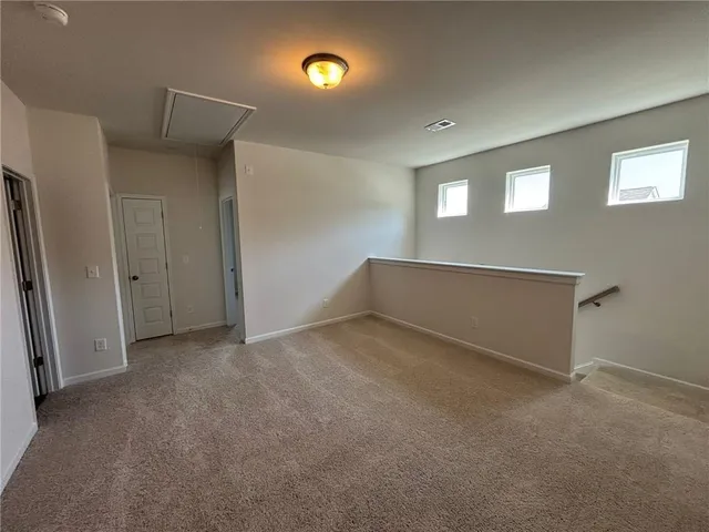 a view of empty room with window