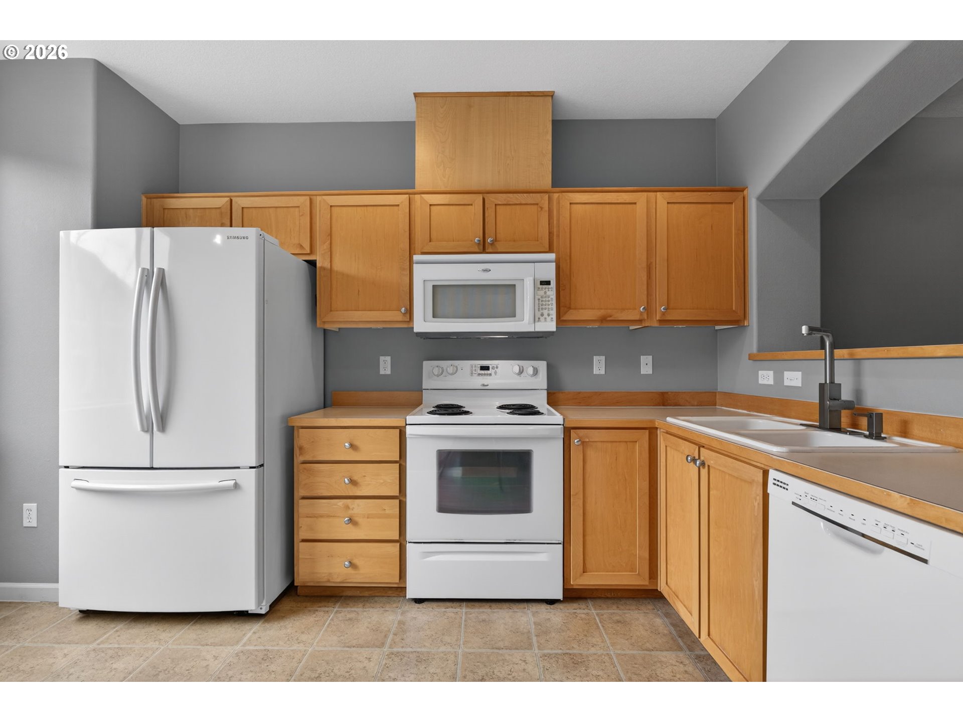 15430 Southwest Sparrow Loop, Unit 102 Beaverton, OR 97007 - Photo 4 of 36