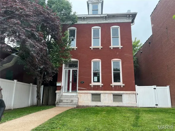 $109,900 | 2813 Meramec Street, St. Louis, MO 63118