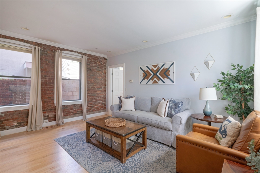 35 Rutherford Avenue, Unit 1 Boston, MA 02129 - Photo 3 of 28