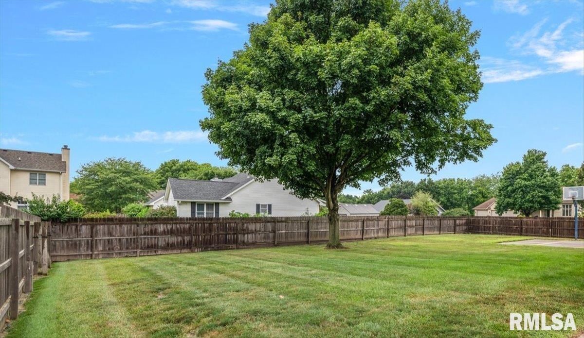 303 Breckenridge Road Chatham, IL 62629 - Photo 31 of 38 Gallery Image 31